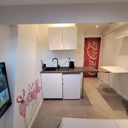 Apartment Studette Independante Gare Particulier Hyeres